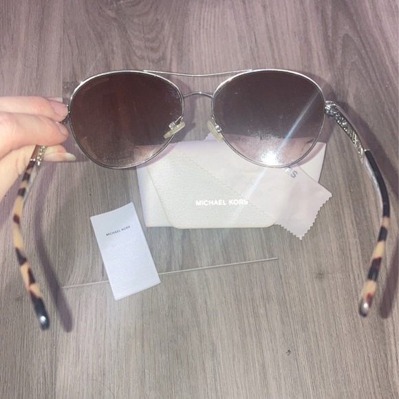 Michael Kors sunglasses - Picture 3 of 7